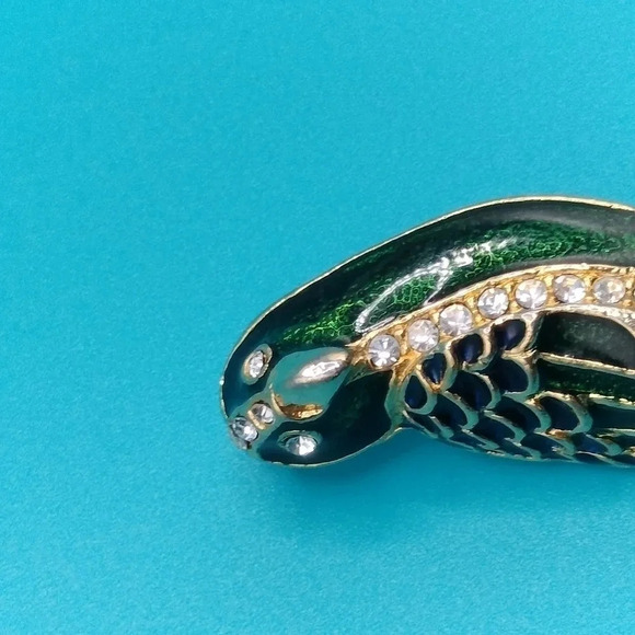 Gold Tone Parrot Bird Fashion Enamel Rhinestone Accents Brooch Pin - Picture 3 of 8